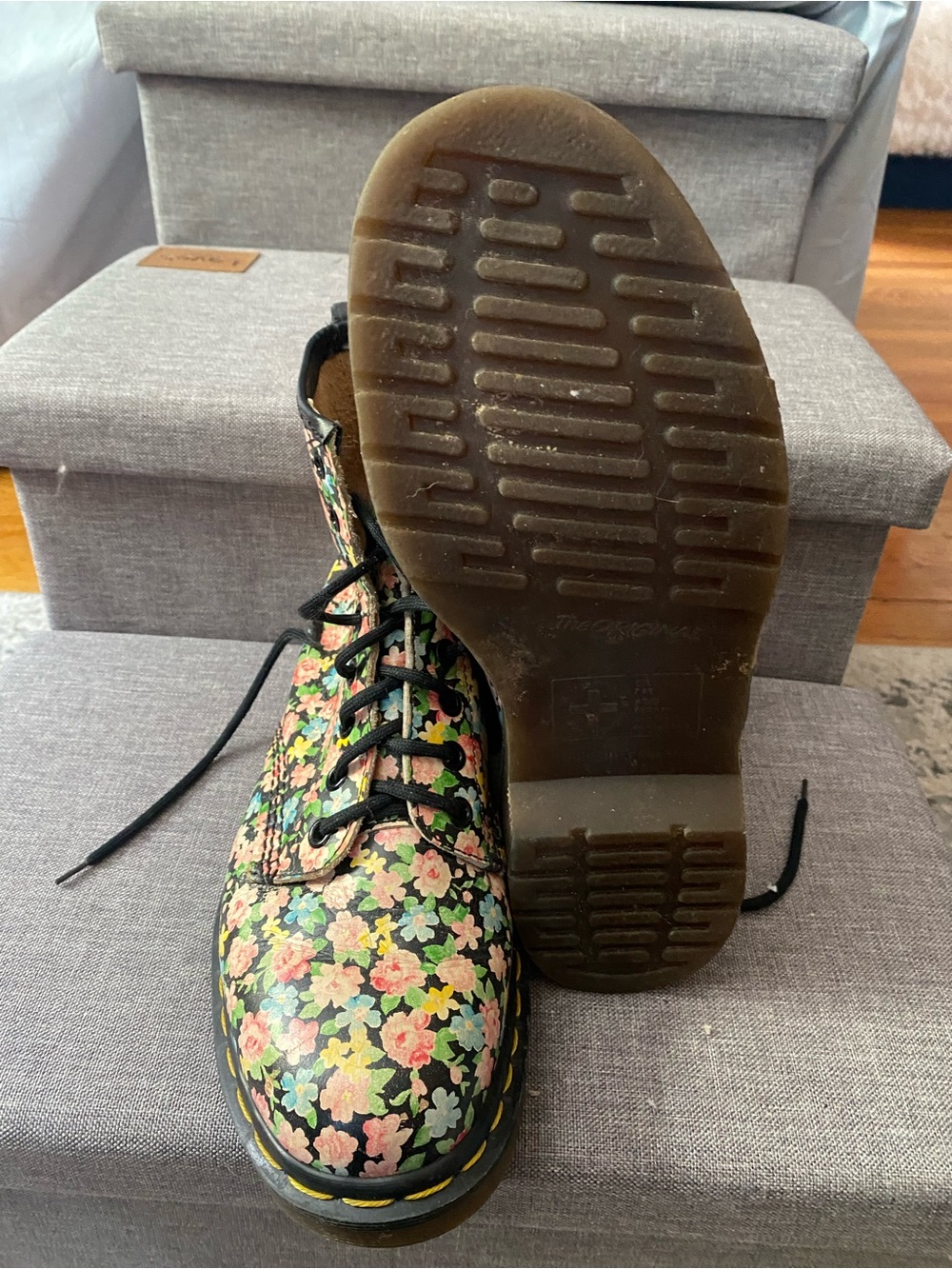 Original vintage Doc Martens AirWair floral combat boots size 9 US - Picture 4 of 5